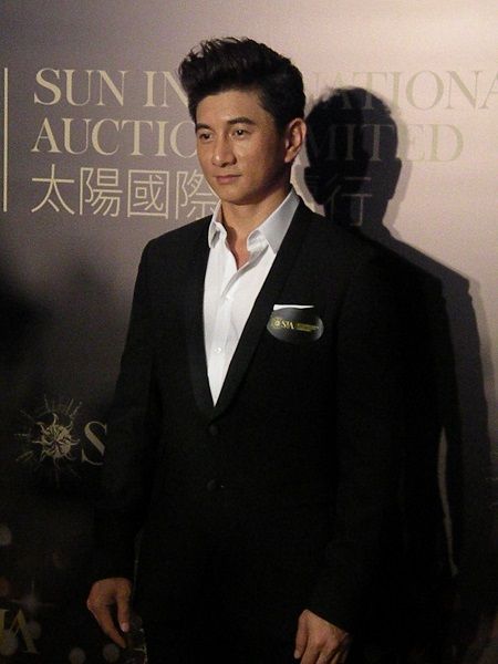 吴奇隆有意竞标珠宝赠女友刘诗诗 吴奇隆竞标珠宝赠诗诗 调整行程腾时间陪女友